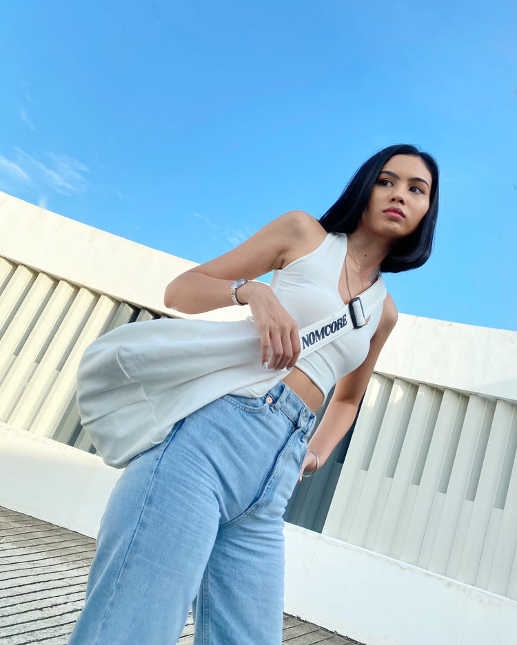 NOMCORE MESSENGER BAG